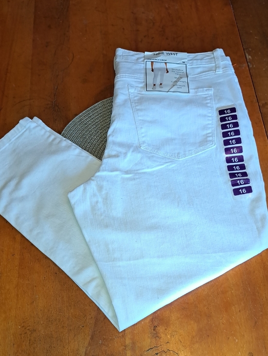 Nine West Denim - NWT Nine West Women’s White Slim Fit Straight Crop Jeans Size 16